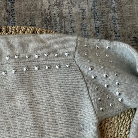 Autumn Cashmere women's light gray mock neck sweater with silver grommets, XS - Picture 4 of 9